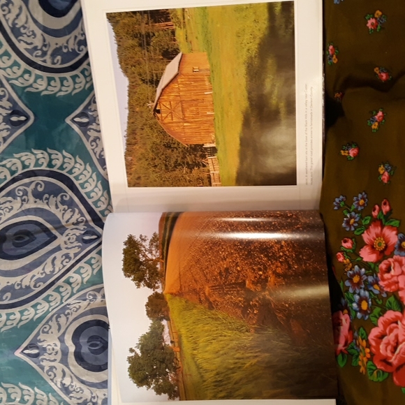 Book - Picture 4 of 8